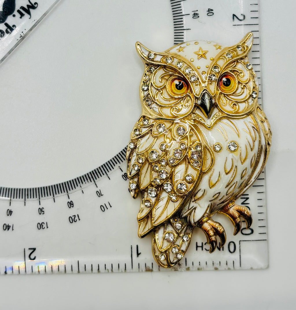 Gorgeous Cream and Gold Owl with Crystals Needle Minder