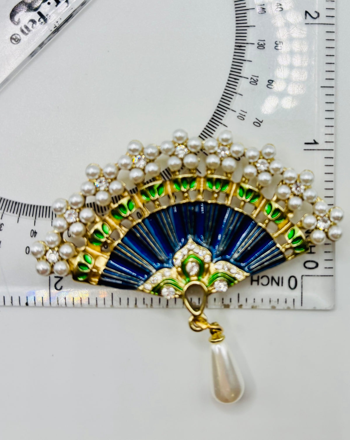 Stunning Blue Green Pearl Flowers Fan Needle Minder — ruler