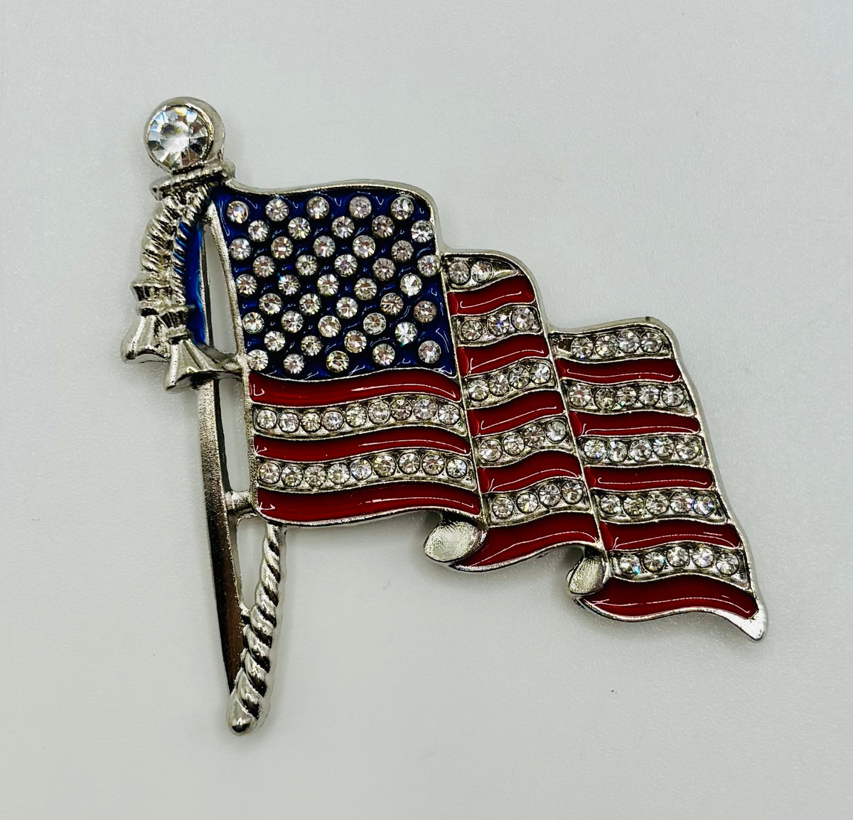 Crystal US Flag Needle Minder — white background