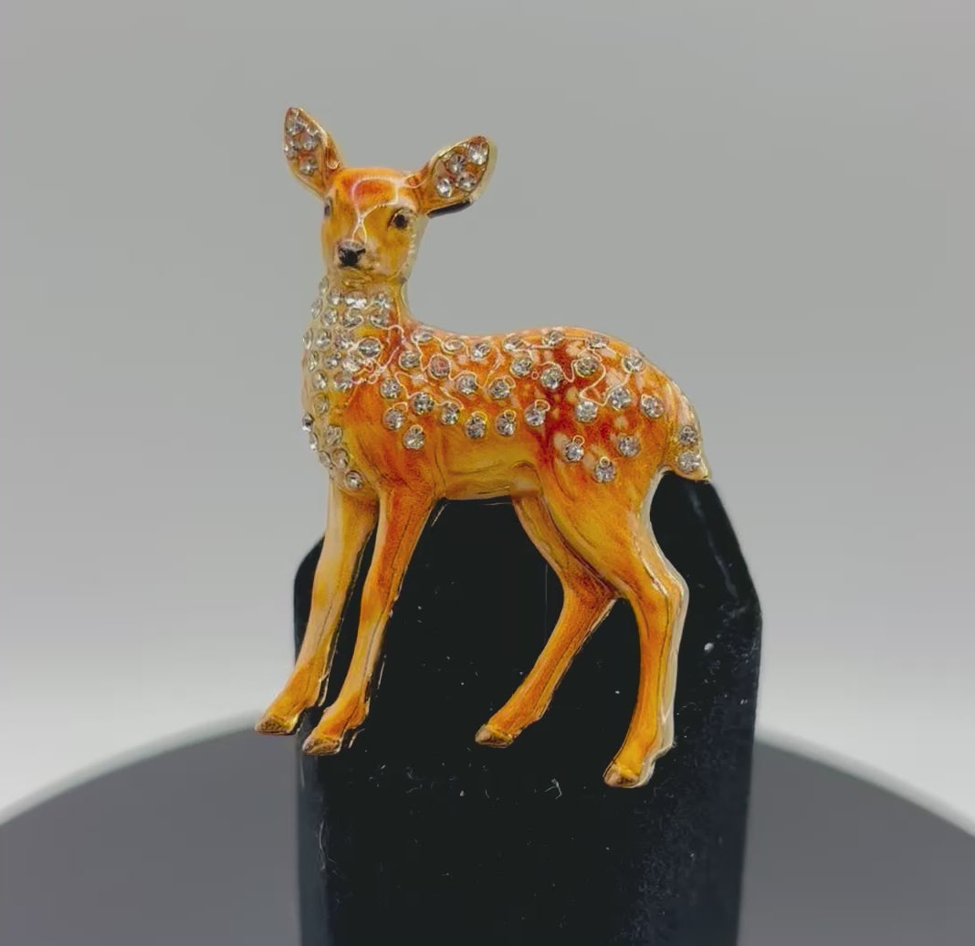 Beautiful Jeweled Doe Deer Needle Minder