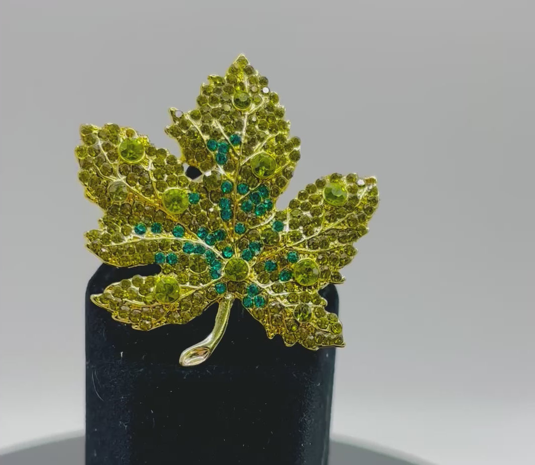 Beautiful Green Crystal Leaf Needle Minder