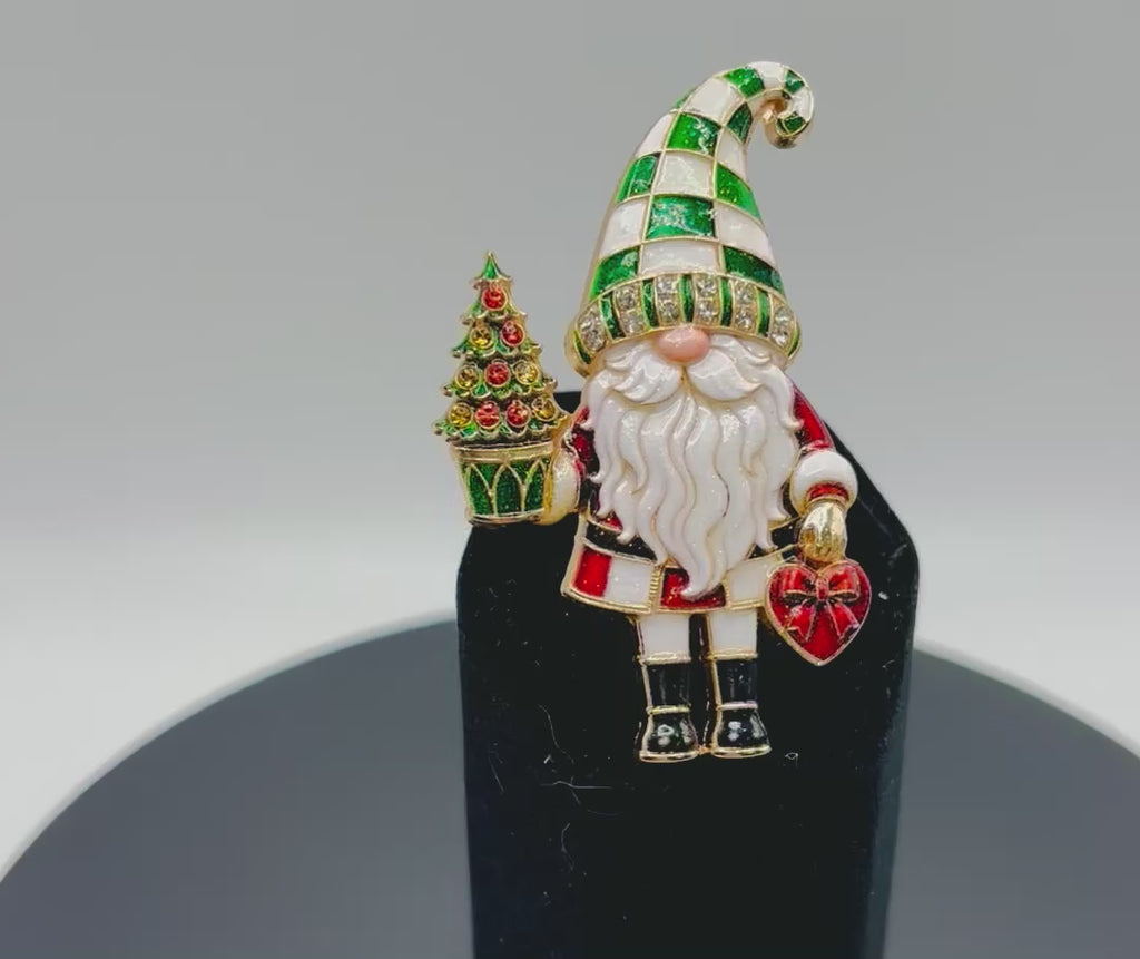 Lovely Green Hat Gnome Needle Minder
