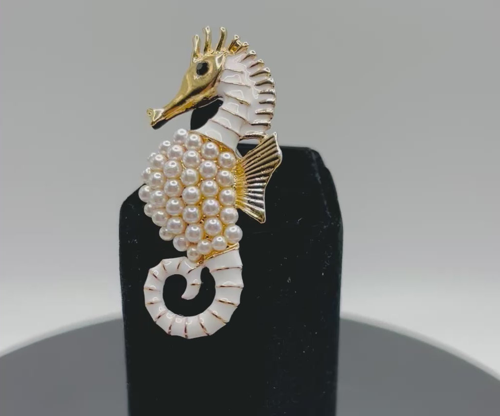 Stunning Gold and Pearl Seahorse Needle Minder