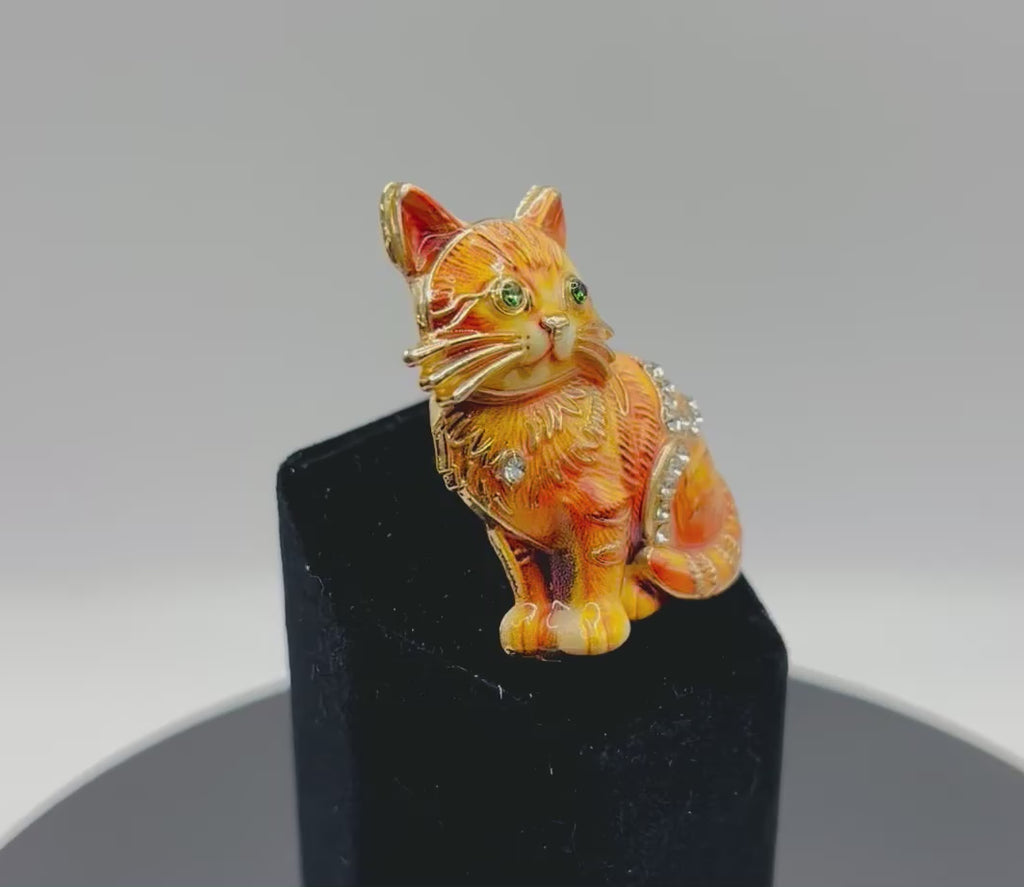 Adorable Orange Tabby Cat Kitty Needle Minder
