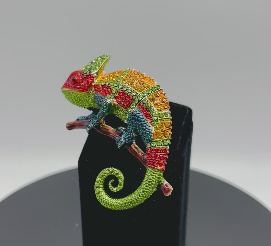 Stunning Colorful Crystal Chameleon Needle Minder