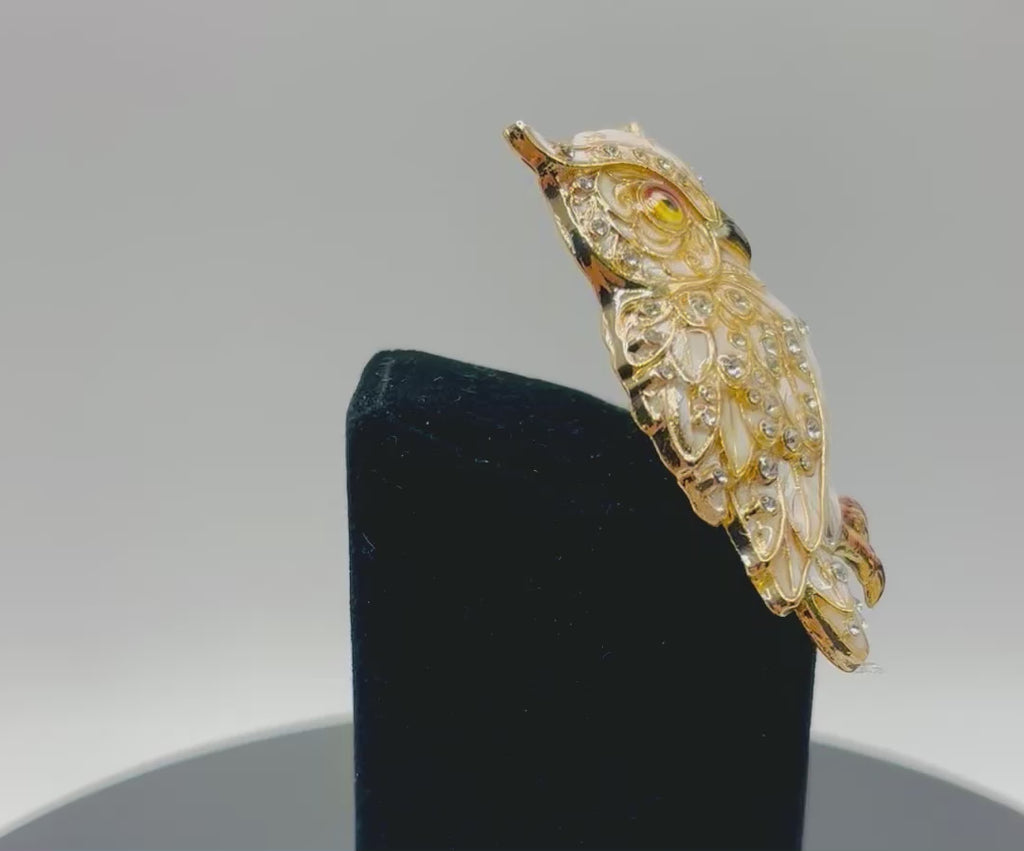 Gorgeous Cream and Gold Owl with Crystals Needle Minder