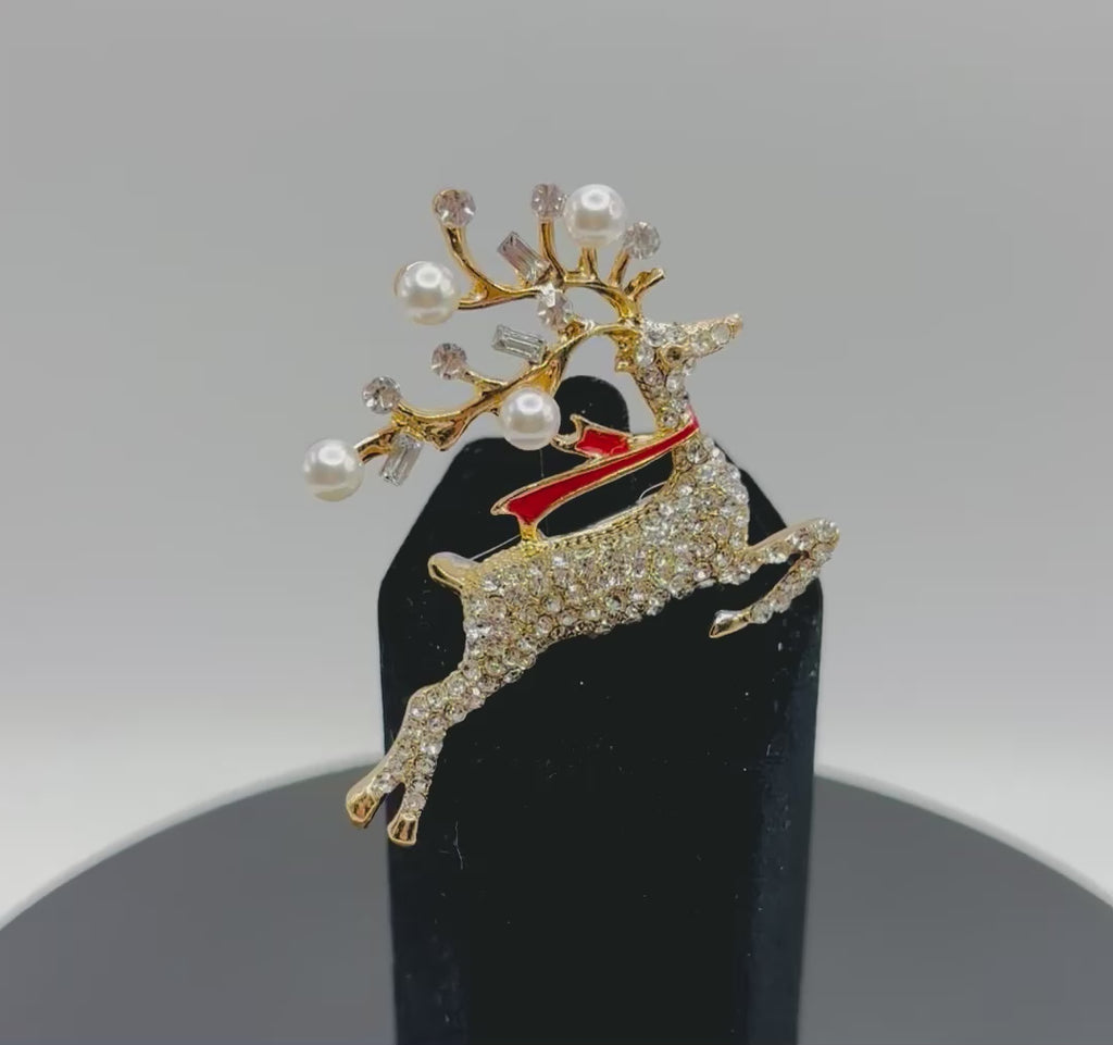 Lovely Crystal and Pearl Reindeer Needle Minder