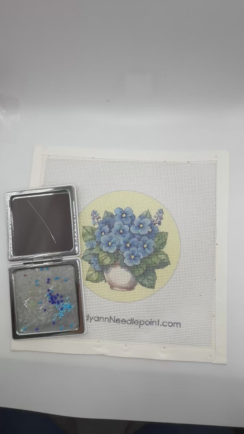 Adorable Wine Glasses Bead Case