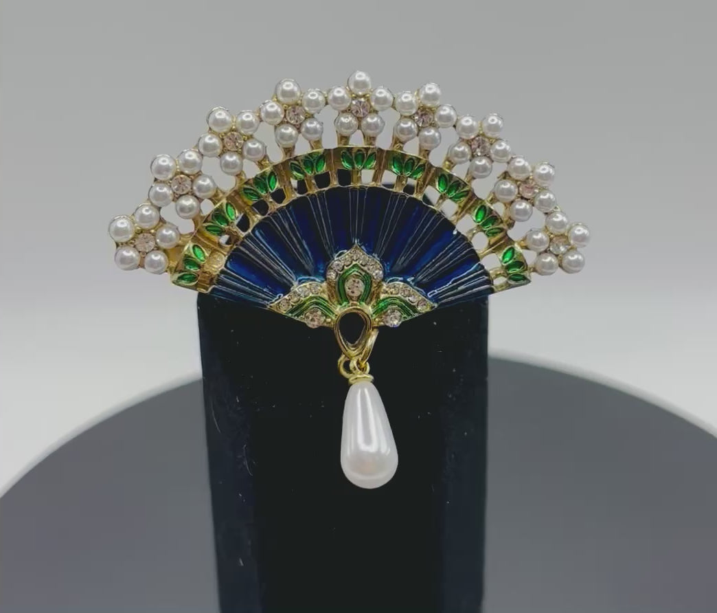Stunning Blue Green Pearl Flowers Fan Needle Minder