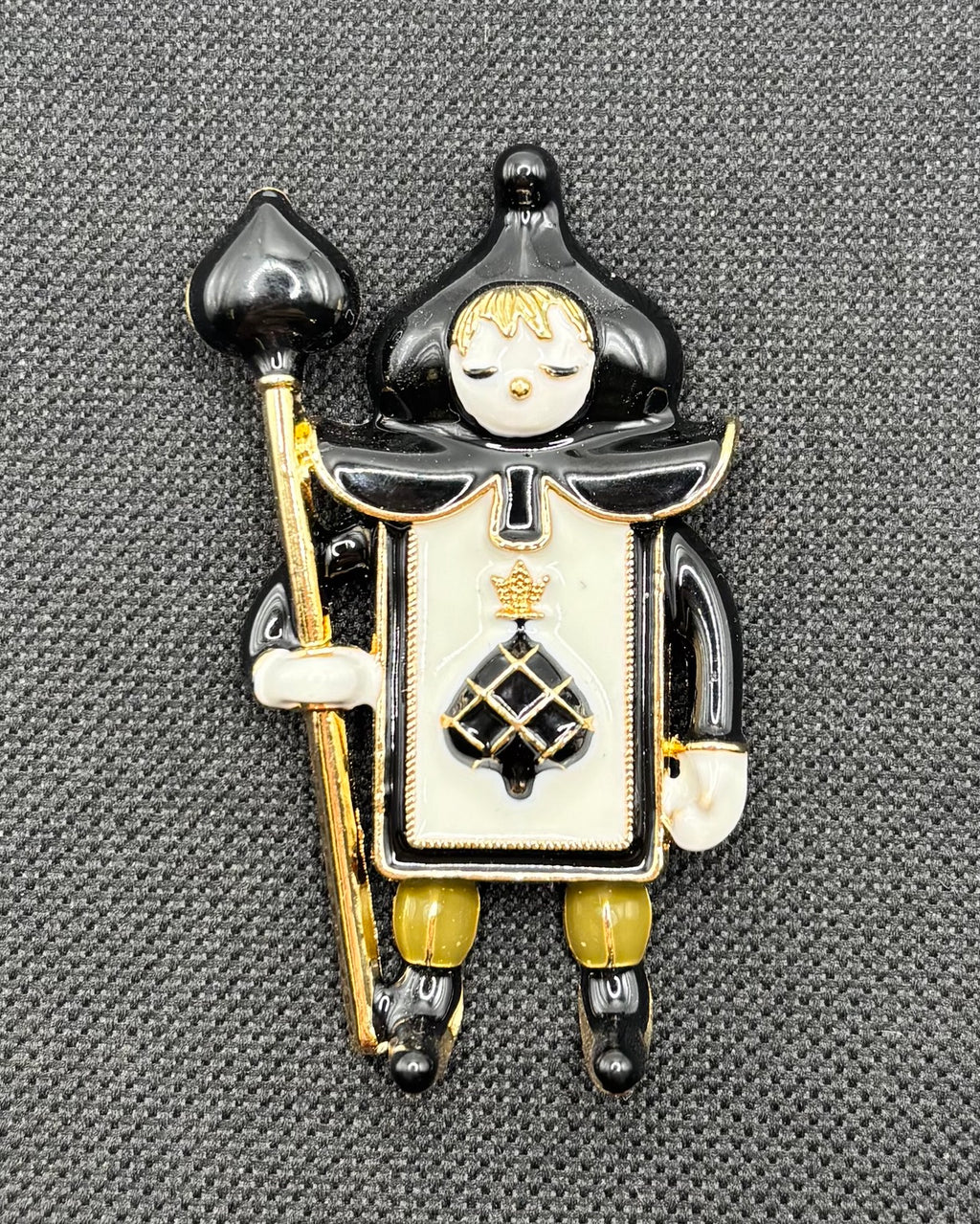 Lovely Queen of Spades Needle Minder — dark fabric