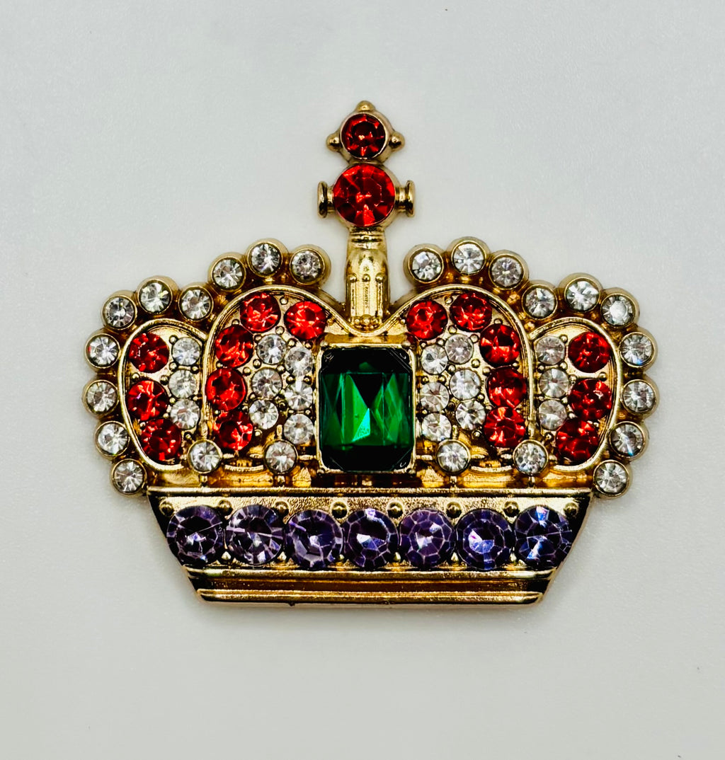 Stunning Crystal Crown Needle Minder — white background